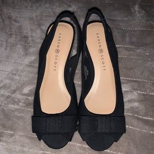 Black Wedges with beige bottom.